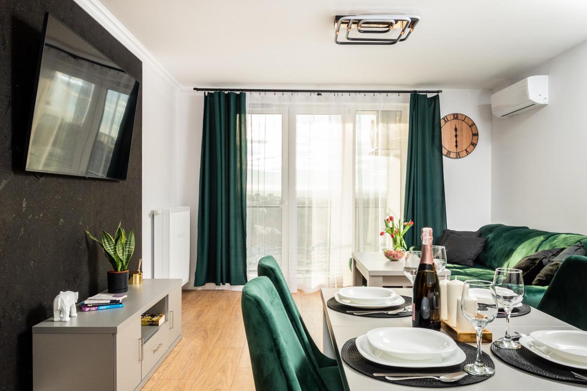 Capital Apartments Cracovia Esterno foto